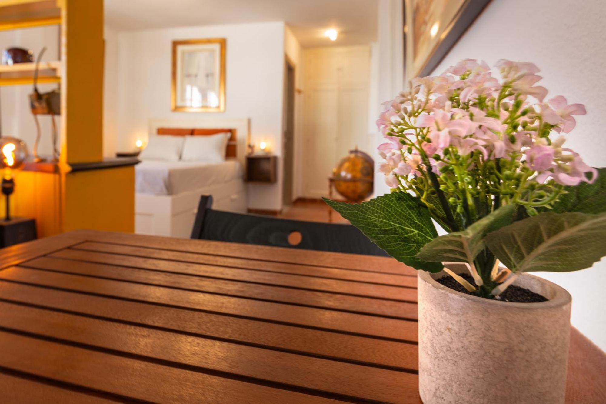 Duquesa Port Studio Apartment - Bright Sunlit Terrace มานิลบา ภายนอก รูปภาพ