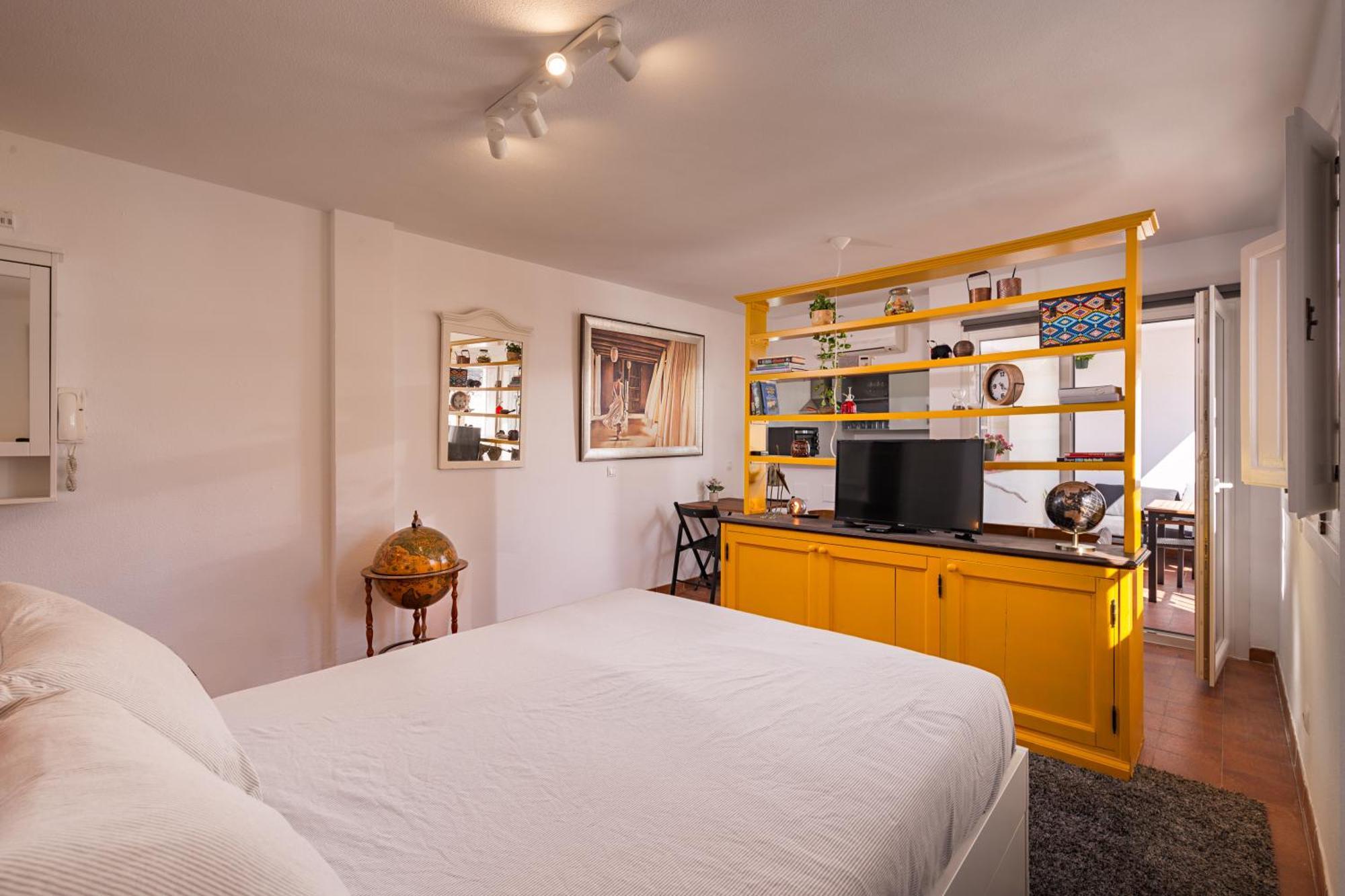 Duquesa Port Studio Apartment - Bright Sunlit Terrace มานิลบา ภายนอก รูปภาพ